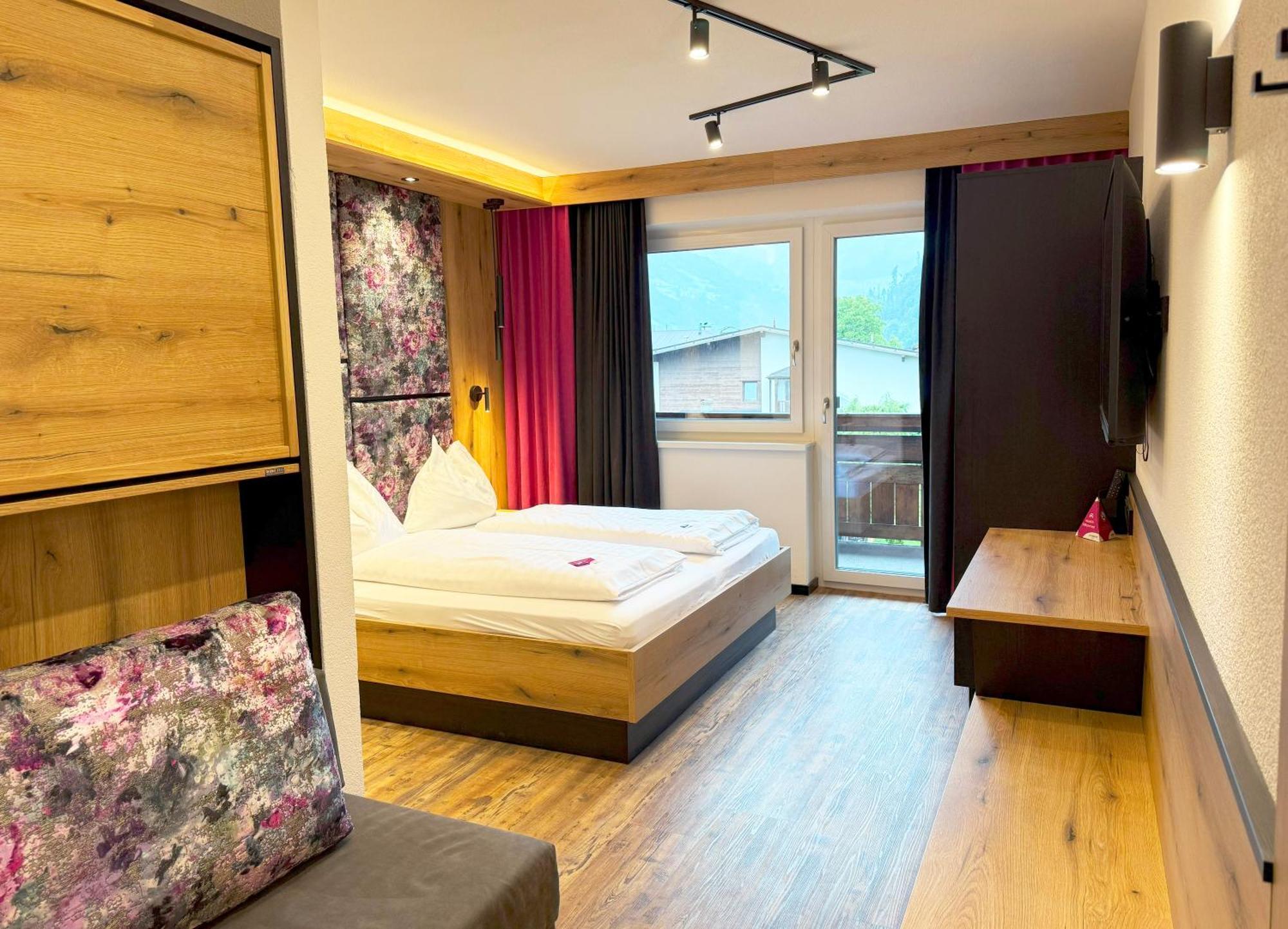 First Mountain Hotel Zillertal Aschau Im Zillertal Екстериор снимка